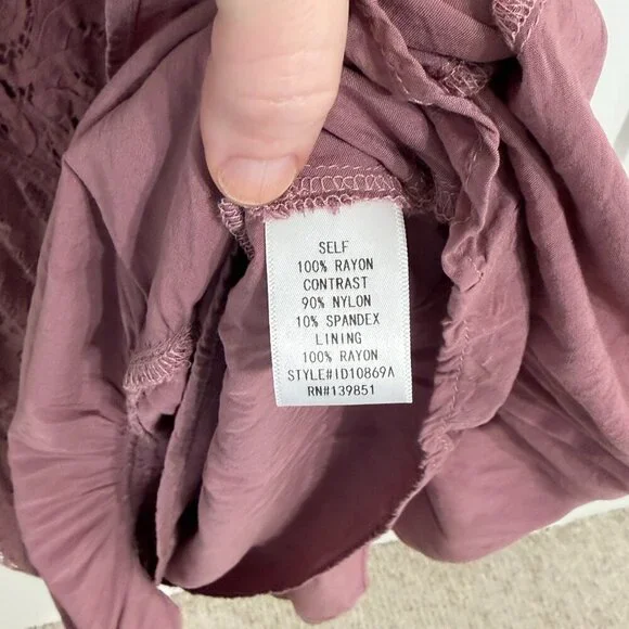 Altar’d State Mauve Lace Boho Shift Dress | Sleeveless Keyhole Back | Size Small - Picture 4 of 11